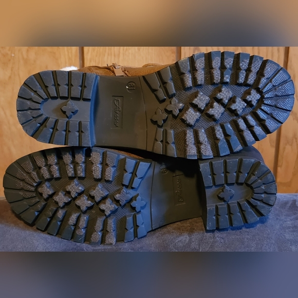 (NWOT) 🍁FALL READY🍁 Forever combat chunky block heel ankle boots size 8.5 - Picture 4 of 6